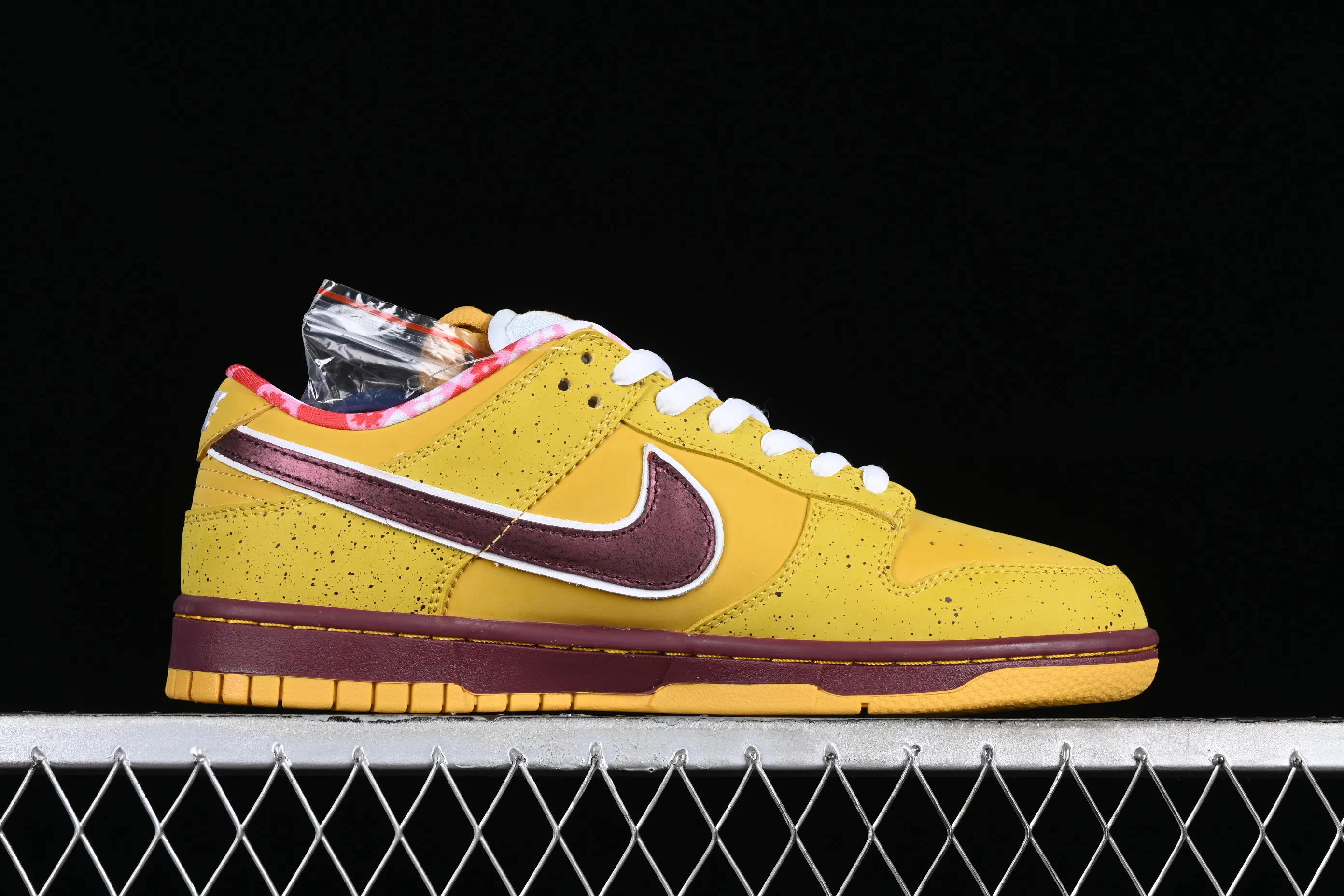 All Categories Nk SB Dunk Series Nk SB Dunk Low Low-top sneakers F version Concepts x SB Dunk Low "Yellow Lobster" Yellow Lobster SB low-top sports and leisure sneakers 313170-137566